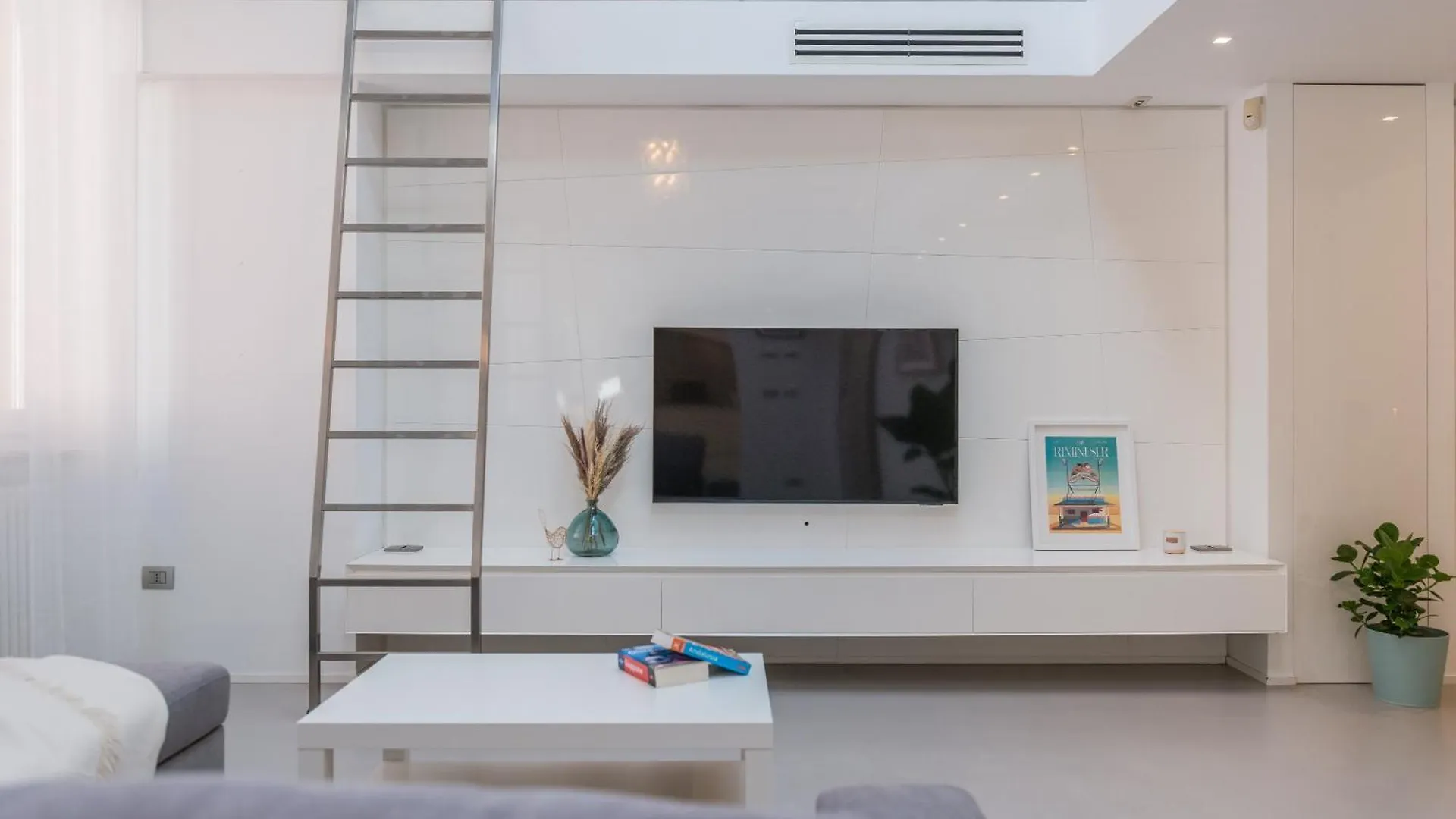 Apartment Ferienwohnung Luxury Design Loft In The Historic Center Rimini